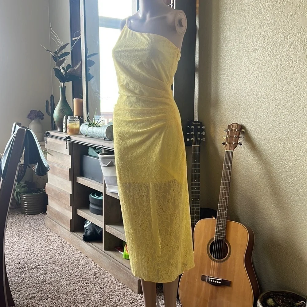 NBD/ Revolve/ Yellow lace One Shoulder MIDI Dress size S - Picture 4 of 9